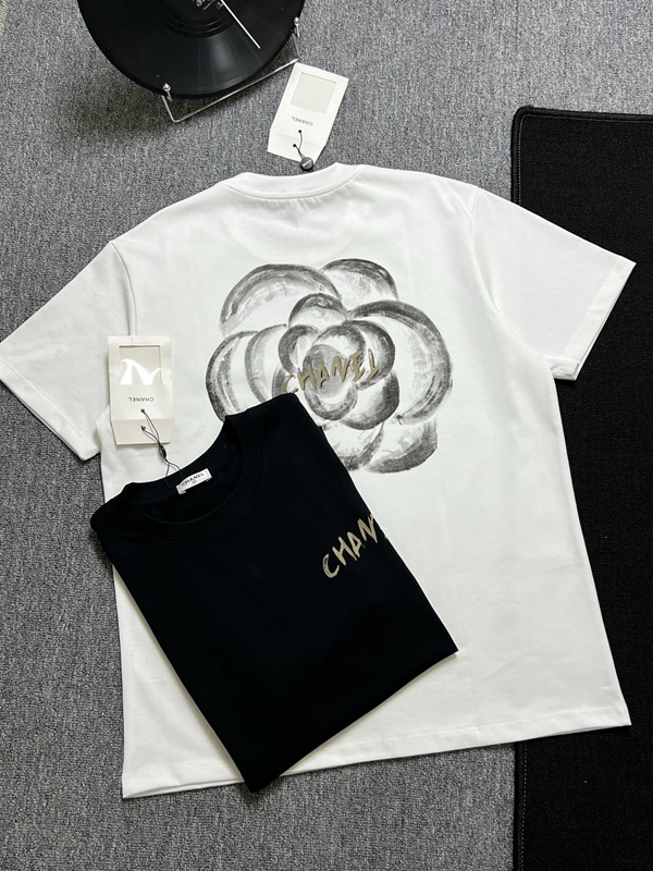 ブランドTシャツ側面デザイン